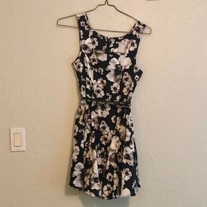 Vintage Inspired Lightweight Belted Summer Dress